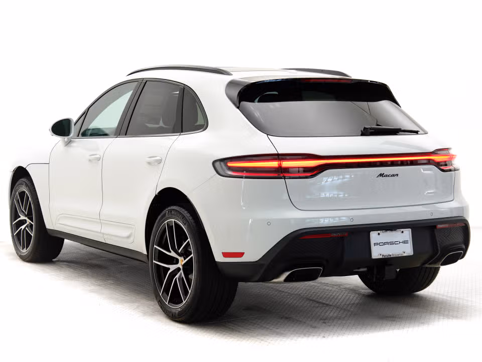 2025 Porsche Macan Base - Photo 19