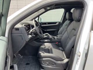 2026 Porsche Cayenne Base - Photo 33