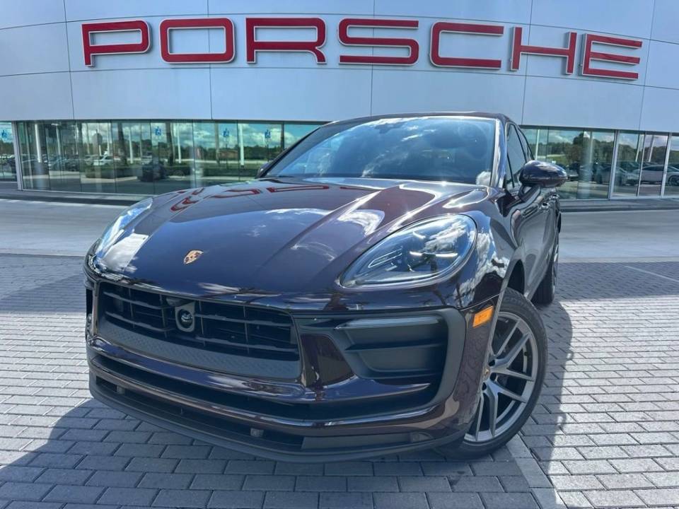 2026 Porsche Macan Base