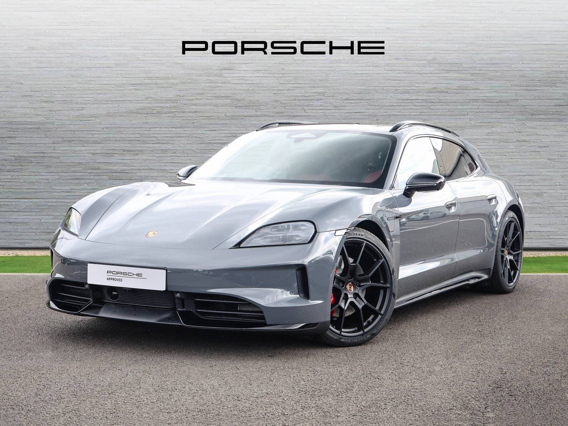 Taycan 4S Sport Turismo, photo 2 of 30