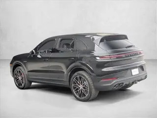 2026 Porsche Cayenne S E-Hybrid - Photo 21