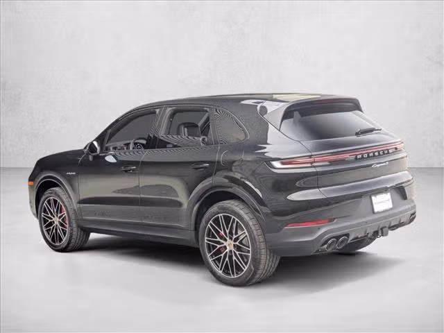 2026 Porsche Cayenne S E-Hybrid - Photo 19
