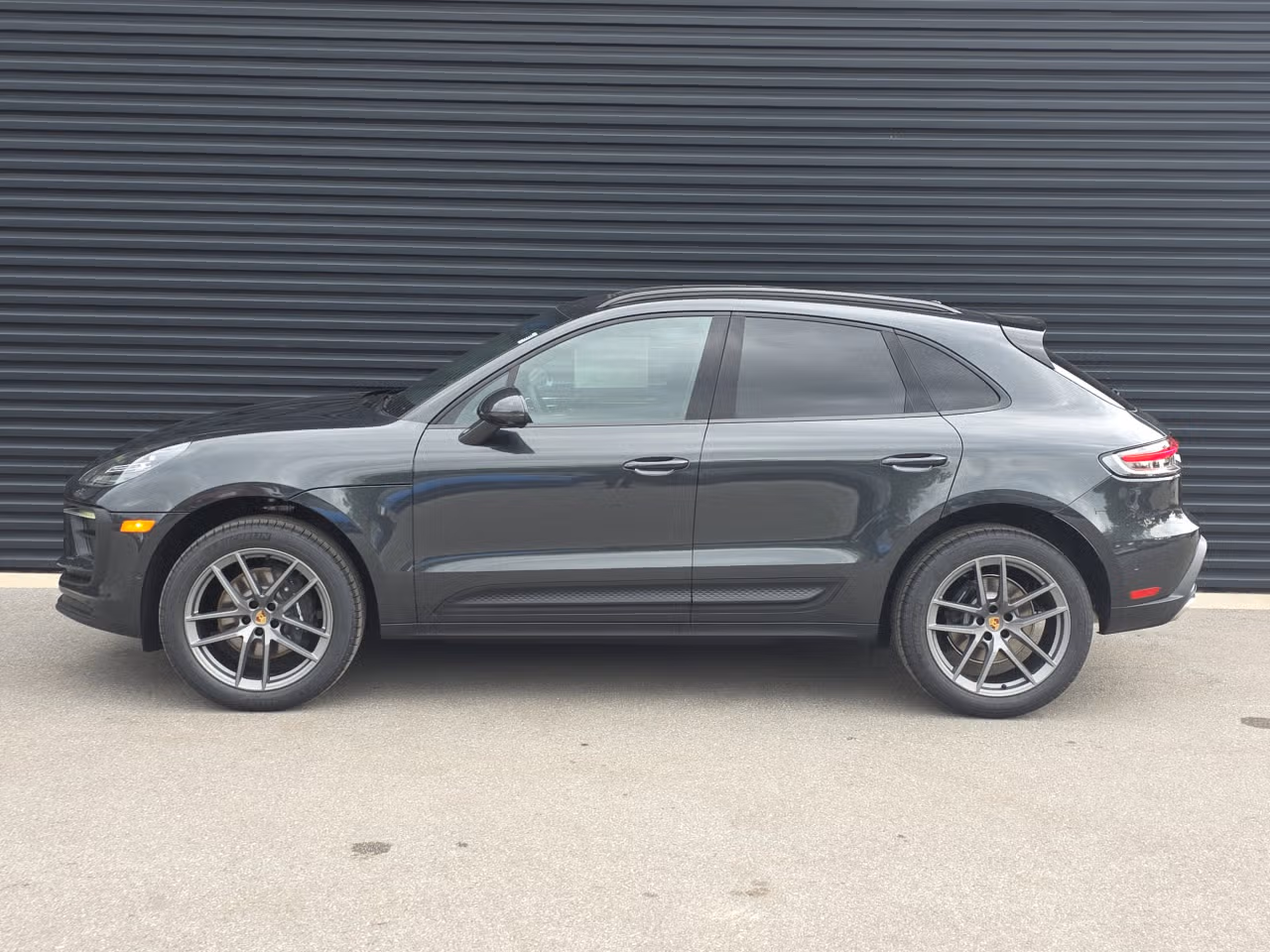 2026 Porsche Macan Base - Photo 12