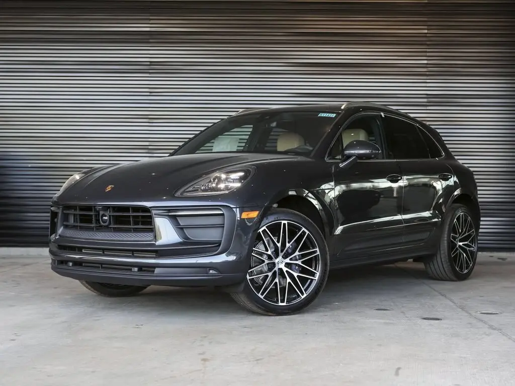 2026 Porsche Macan Base - Photo 8