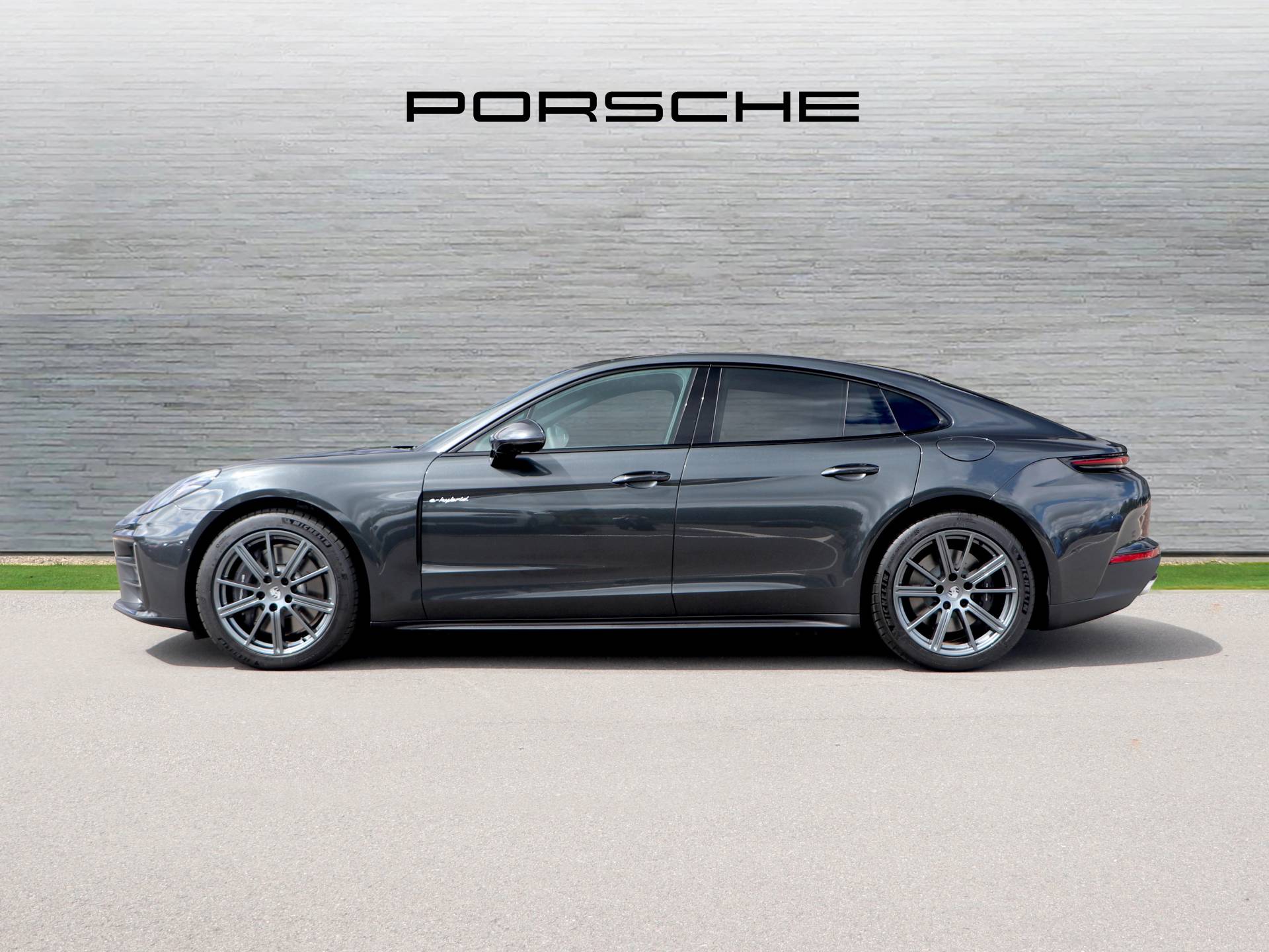 Panamera 4 E-Hybrid, photo 2 of 30