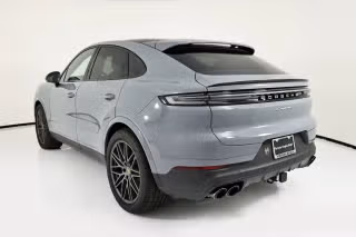 2026 Porsche Cayenne Coup S - Photo 17