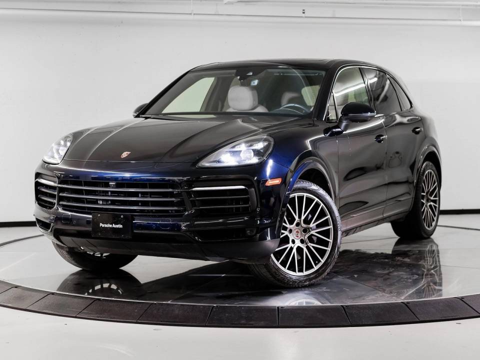 2022 Porsche Cayenne Base
