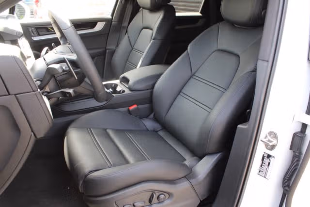 2026 Porsche Cayenne Coup S - Photo 34