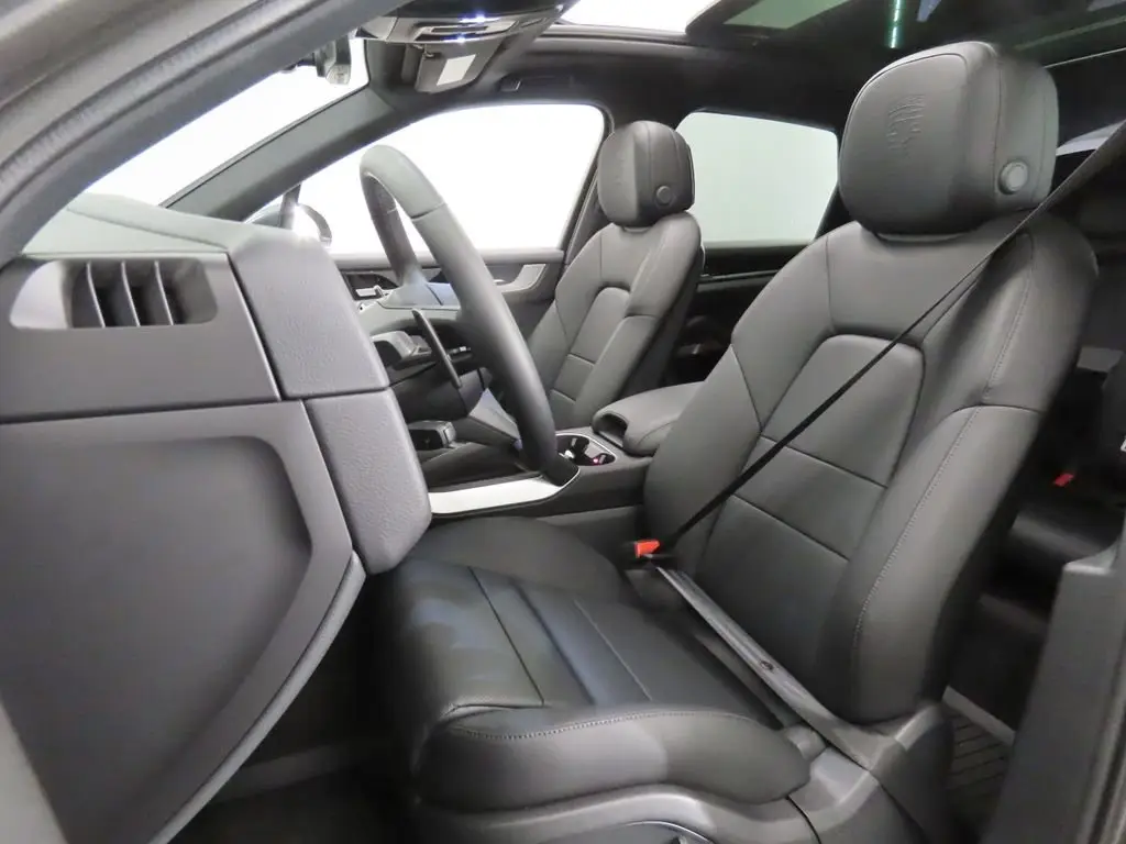 2026 Porsche Cayenne E-Hybrid - Photo 40