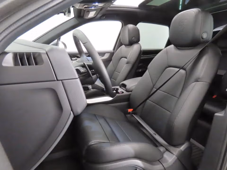 2026 Porsche Cayenne E-Hybrid - Photo 35