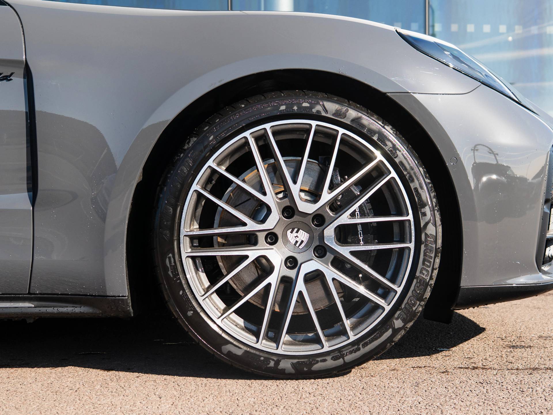 Panamera 4 E-Hybrid, photo 2 of 30
