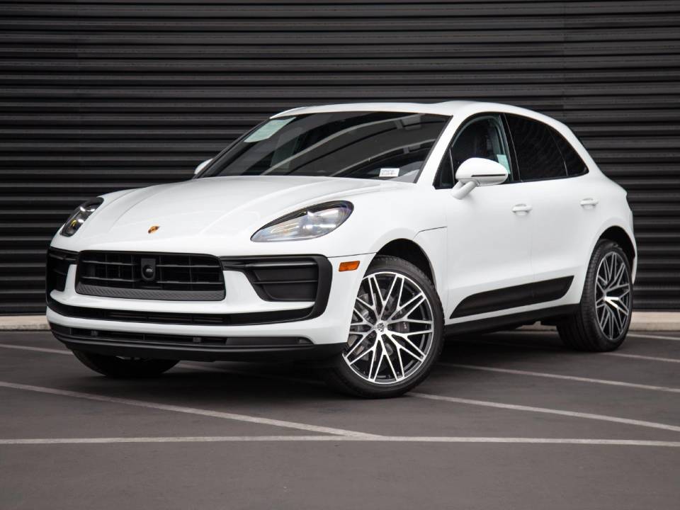 2023 Porsche Macan Base