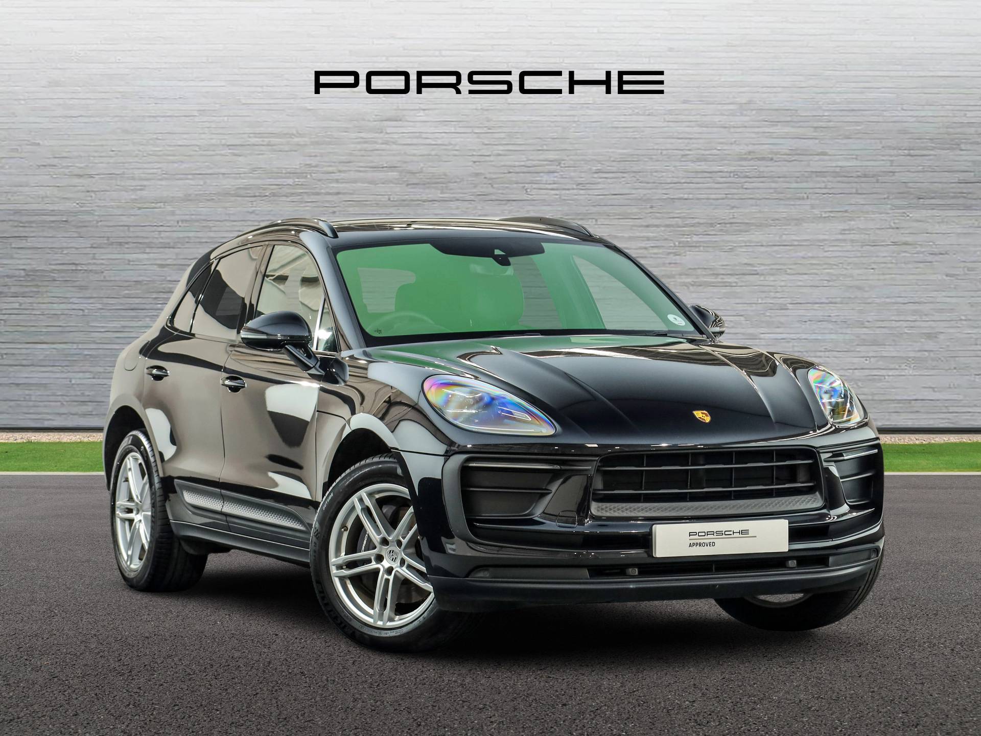 Macan, photo 1 of 31