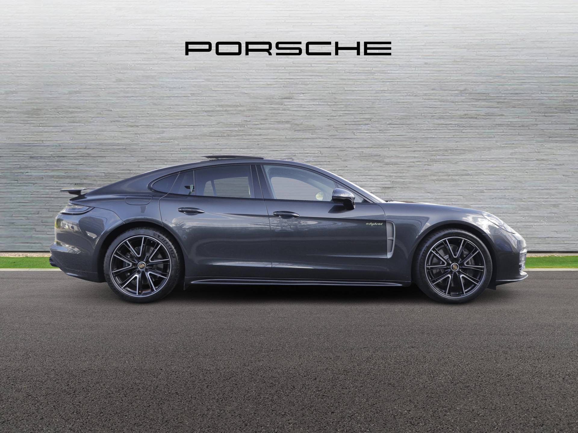 Panamera 4 E-Hybrid, photo 2 of 41