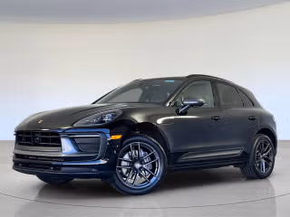 2023 Porsche Macan T's photo