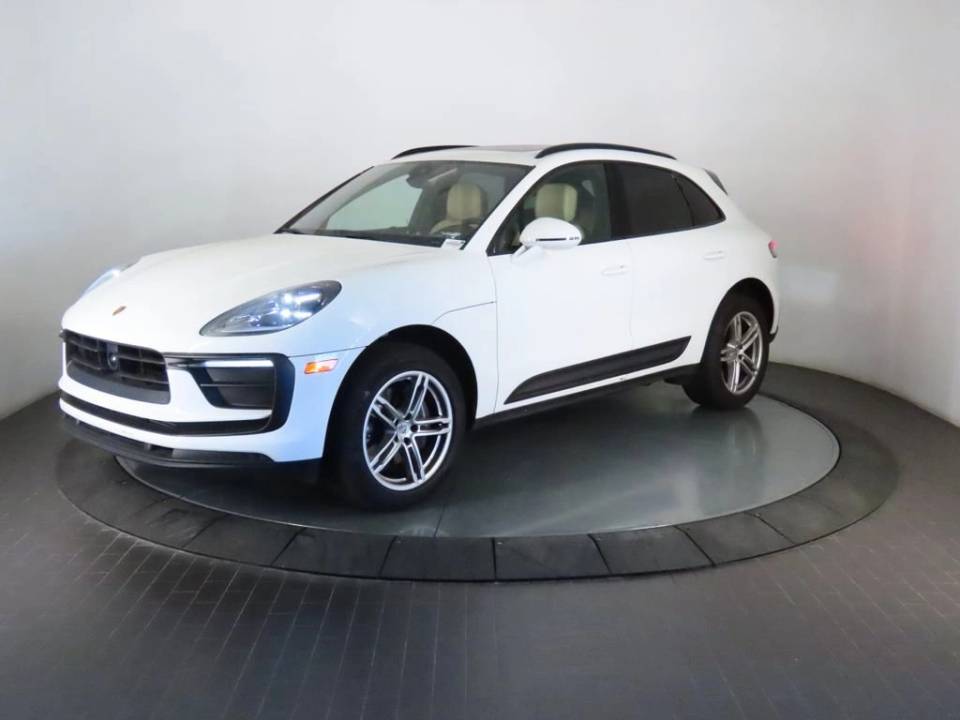 2024 Porsche Macan T