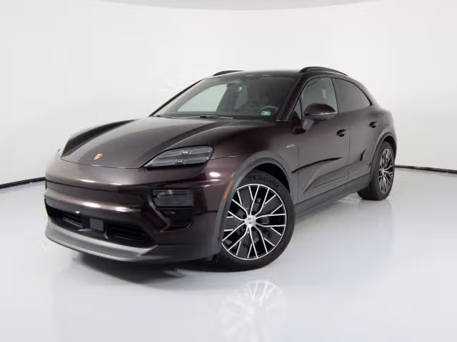 Used 2025 Porsche Macan Base with VIN WP1AA2XA7SL000618 for sale in Newtown Square, PA
