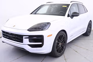 2026 Porsche Cayenne GTS's photo