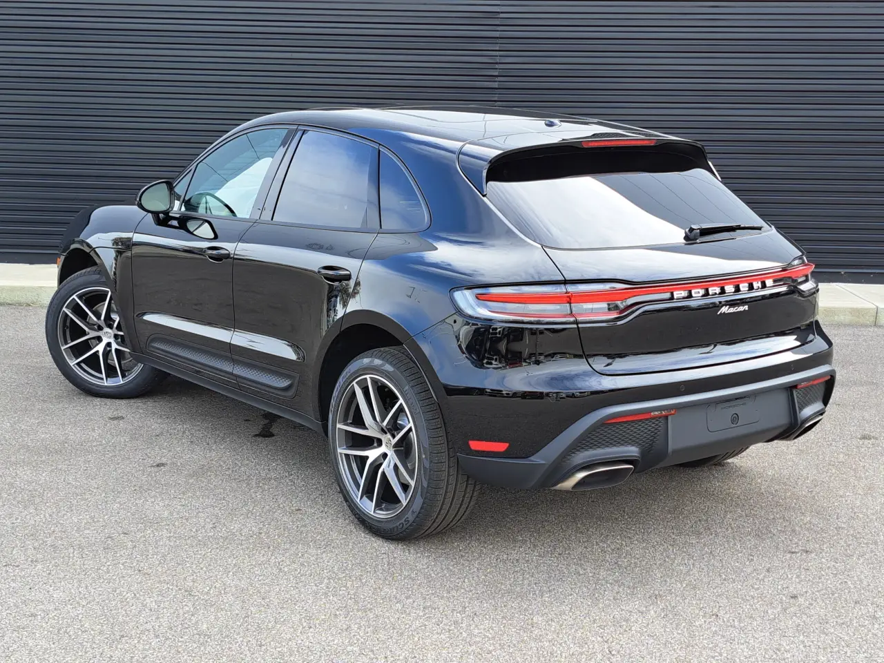 2026 Porsche Macan Base - Photo 24