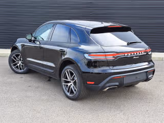 2026 Porsche Macan Base - Photo 17