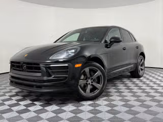 2026 Porsche Macan's photo