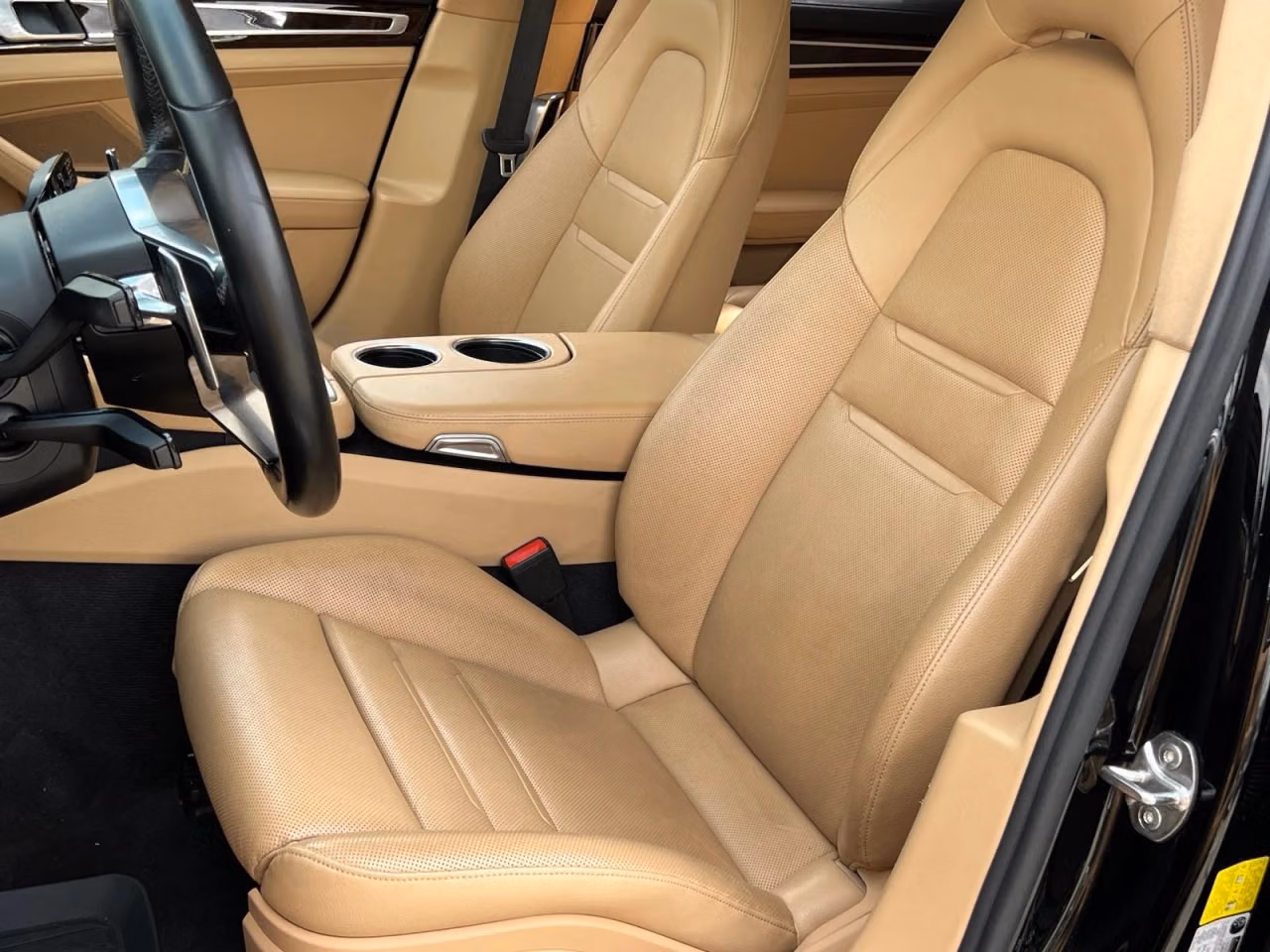 2018 Porsche Panamera S - Photo 36