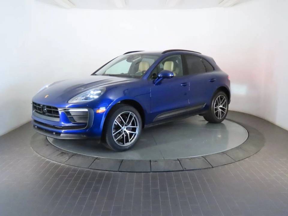 2024 Porsche Macan Base