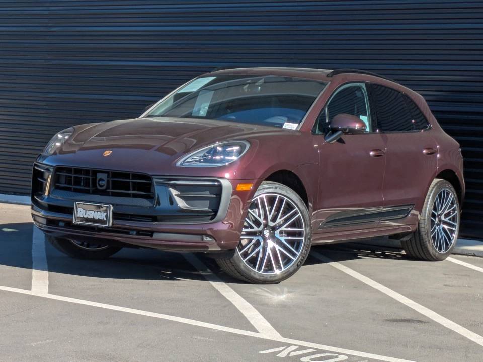 2026 Porsche Macan Base
