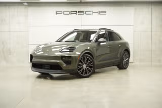 2025 Porsche Macan Macan Electric's photo