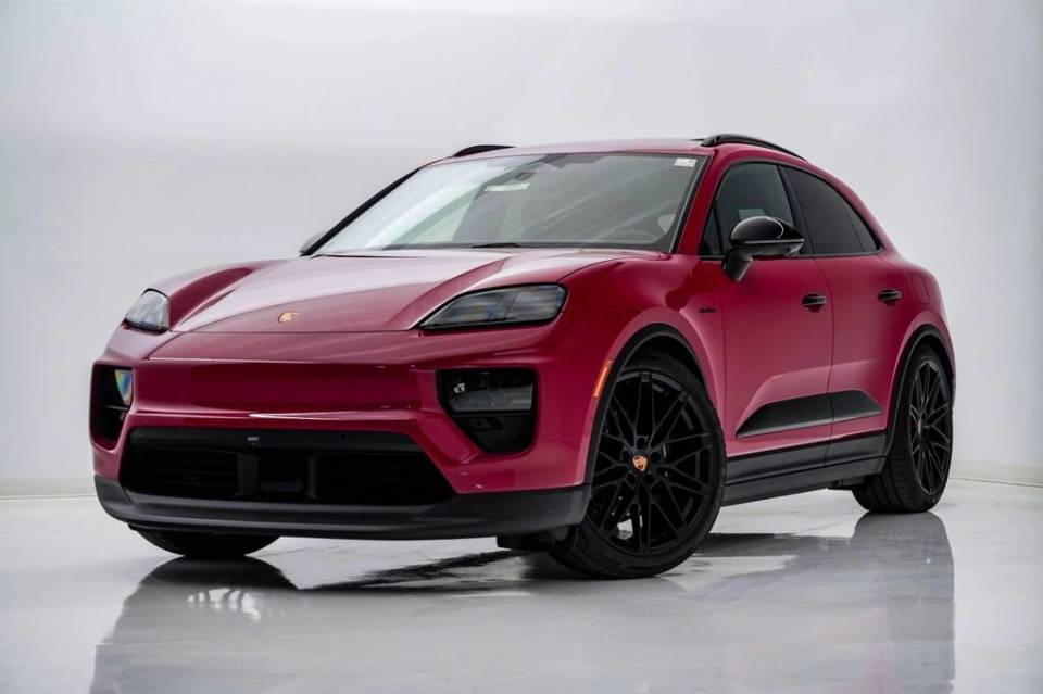 2026 Porsche Macan Base