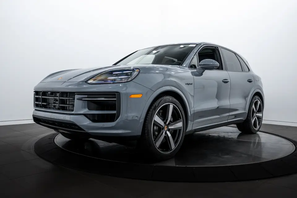 2026 Porsche Cayenne S E-Hybrid - Photo 7