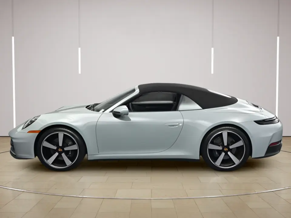 2025 Porsche 911 - Photo 15