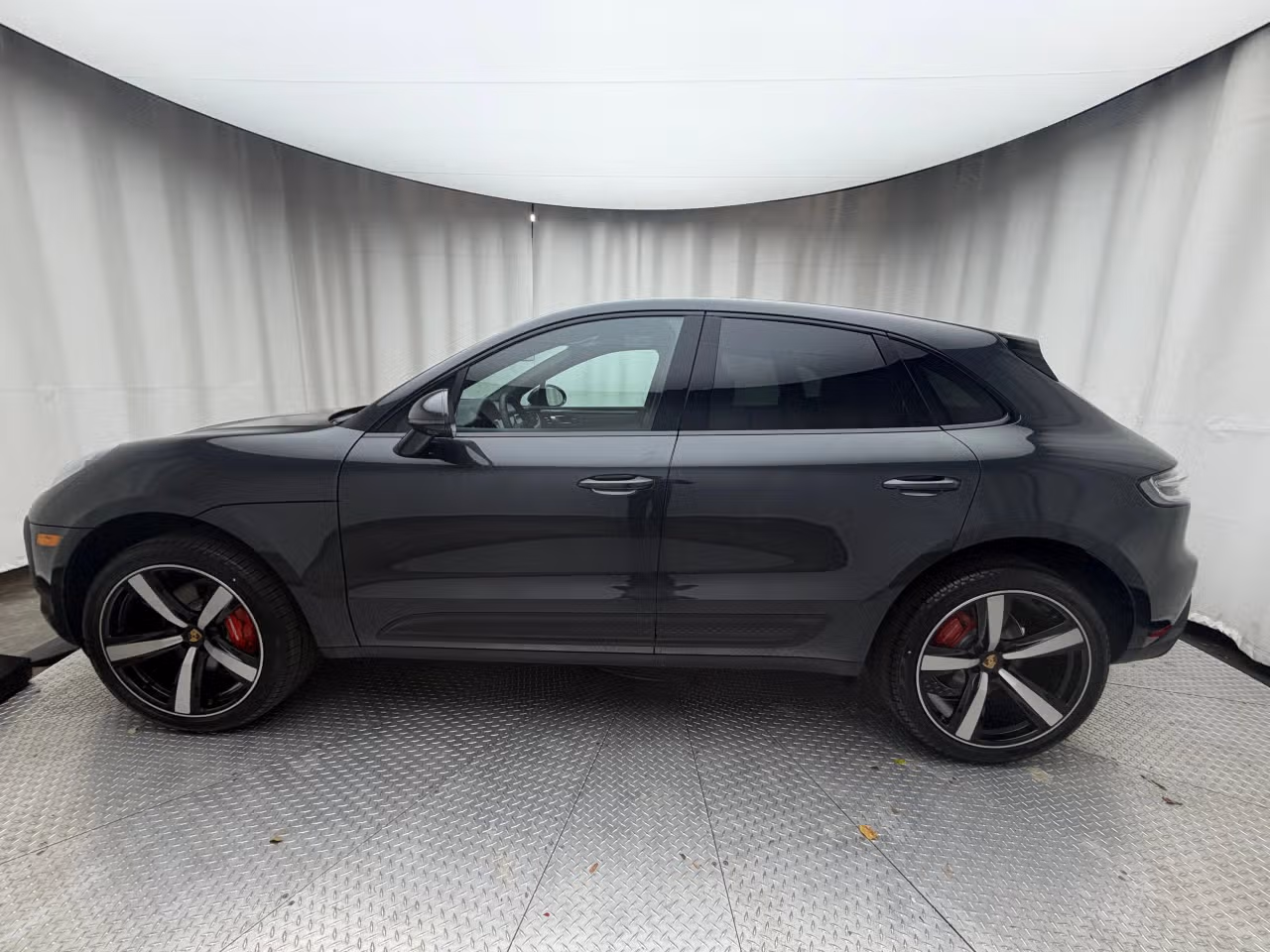 2026 Porsche Macan S - Photo 12