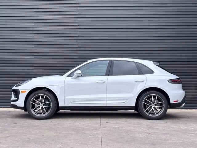 2026 Porsche Macan Base - Photo 12