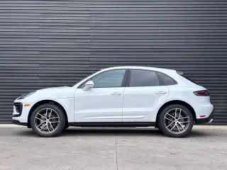 2026 Porsche Macan Base - Photo 13