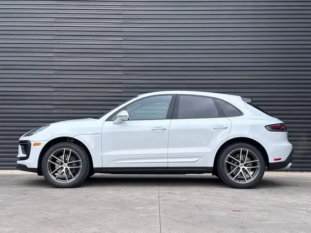 2026 Porsche Macan Base - Photo 15