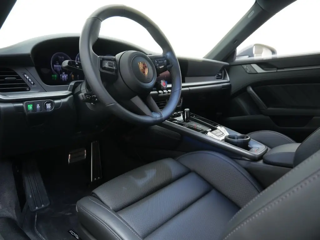 2026 Porsche 911 S - Photo 32