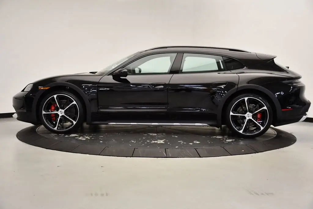 2025 Porsche Taycan S - Photo 16