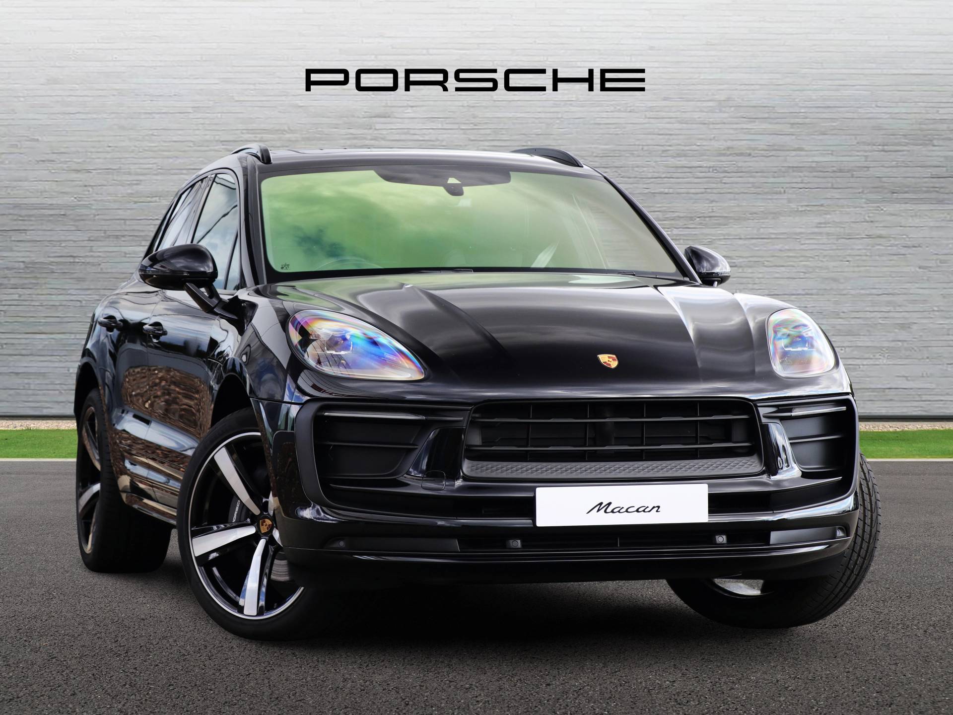 Macan, photo 1 of 50