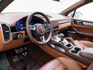 2023 Porsche Cayenne Turbo - Photo 29