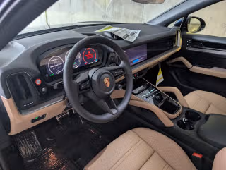 2026 Porsche Cayenne Coup E-Hybrid - Photo 25