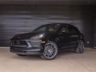 2026 Porsche Macan -'s photo