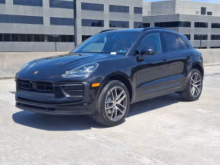 2026 Porsche Macan's photo