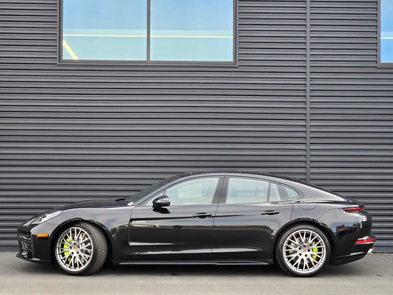 2026 Porsche Panamera 4 E-Hybrid - Photo 24