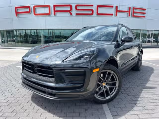 2025 Porsche Macan -'s photo