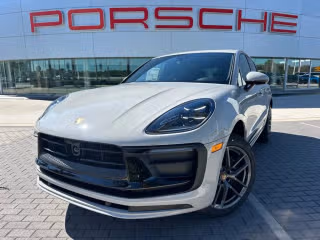 2026 Porsche Macan T's photo