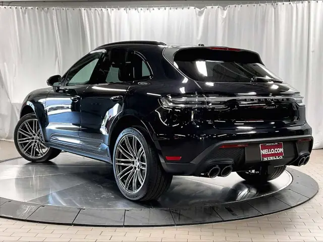 2026 Porsche Macan T - Photo 22