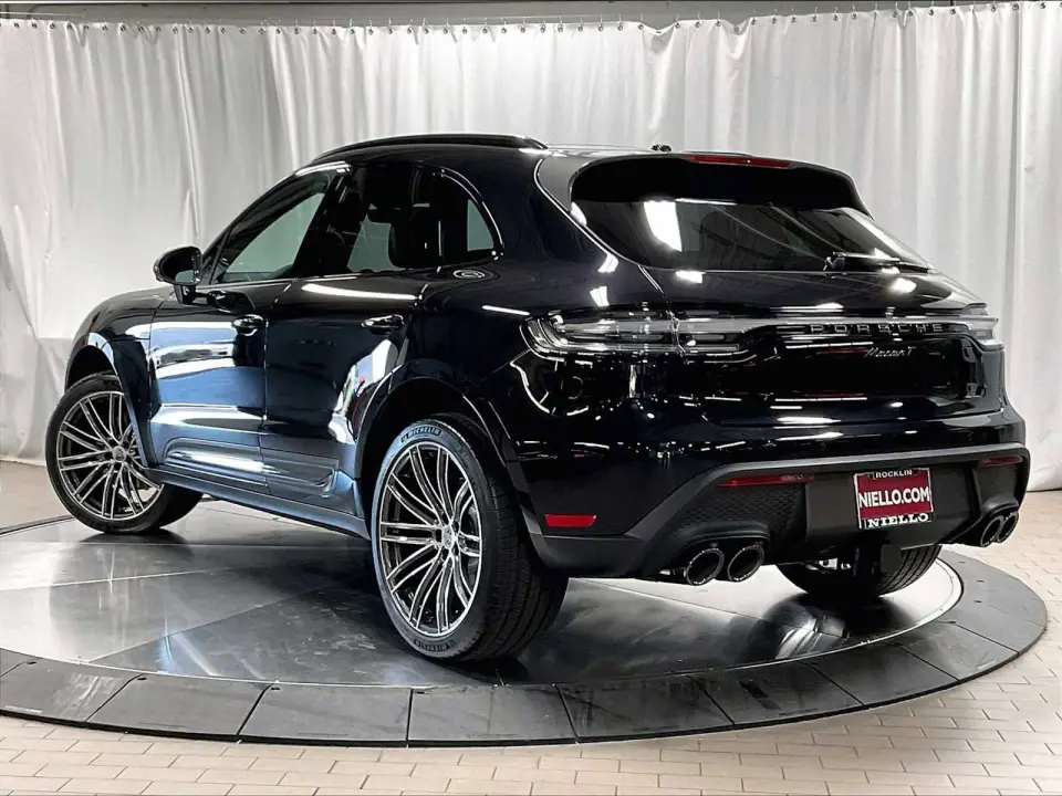 2026 Porsche Macan T - Photo 23