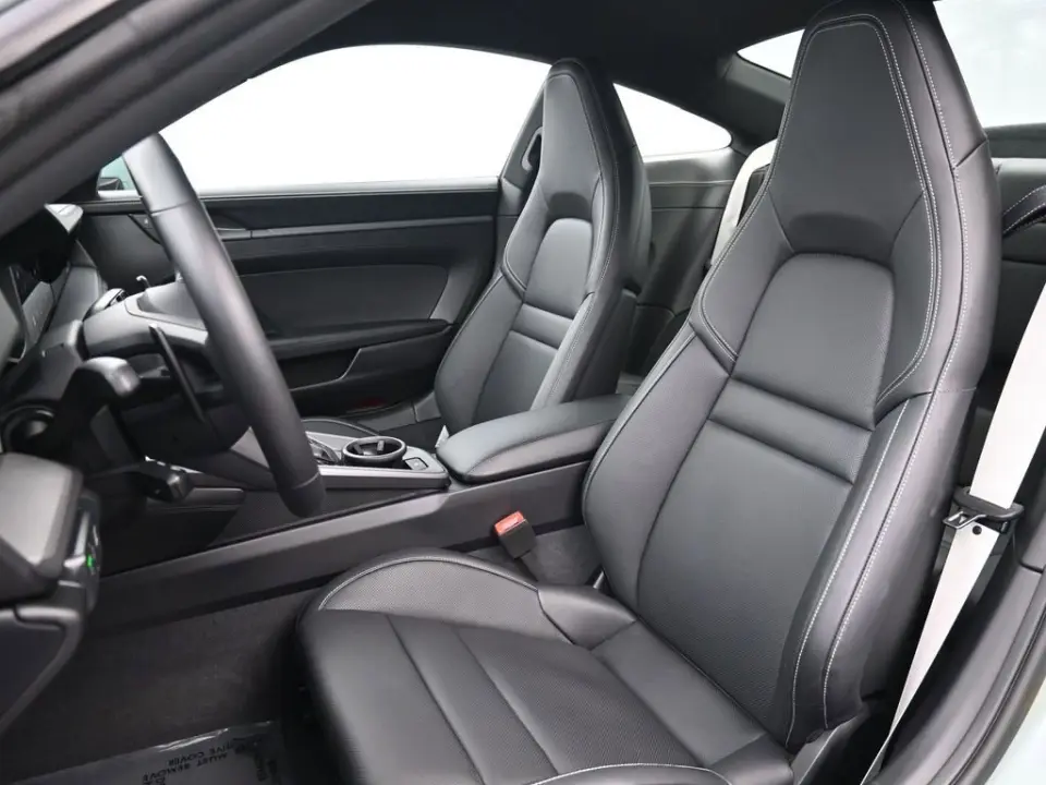 2025 Porsche 911 - Photo 39
