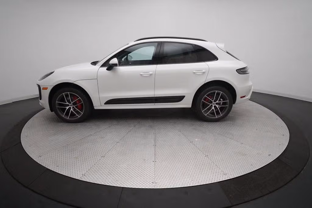 2026 Porsche Macan S - Photo 12